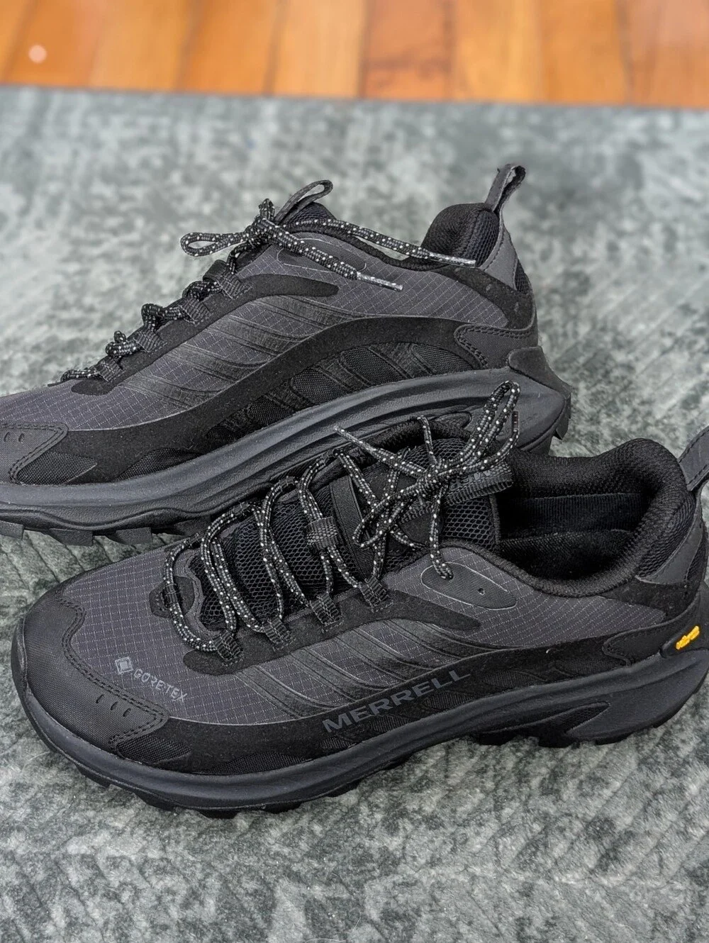 Merrell Women's Size 10.5 Moab Speed 2 GORE-TEX Black Hiking Shoe J500452Z
